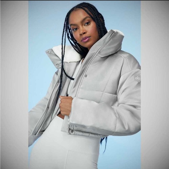 Alo Yoga Cropped Orion Puffer - Silver - Picture 1 of 9